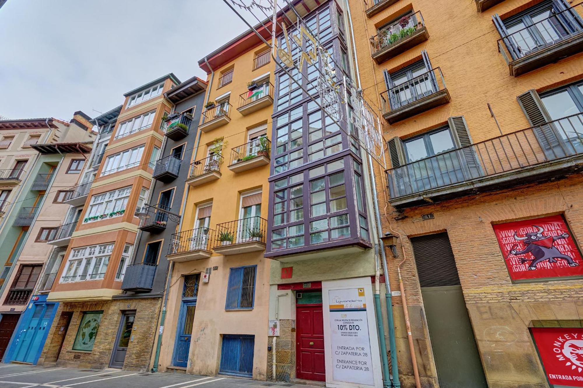 Heart Of Pamplona Apartments IV By Clabao Екстериор снимка