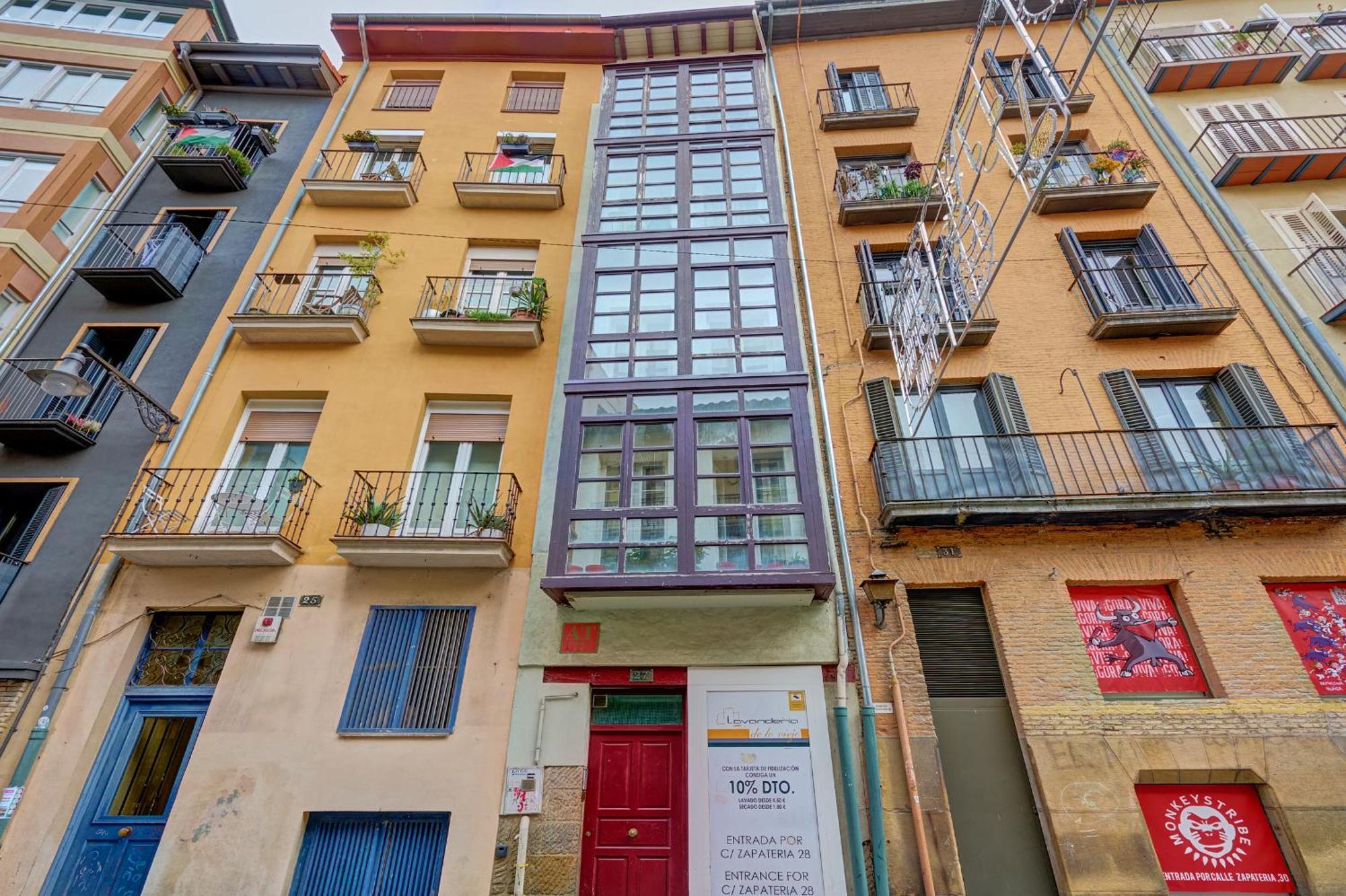 Heart Of Pamplona Apartments IV By Clabao Екстериор снимка
