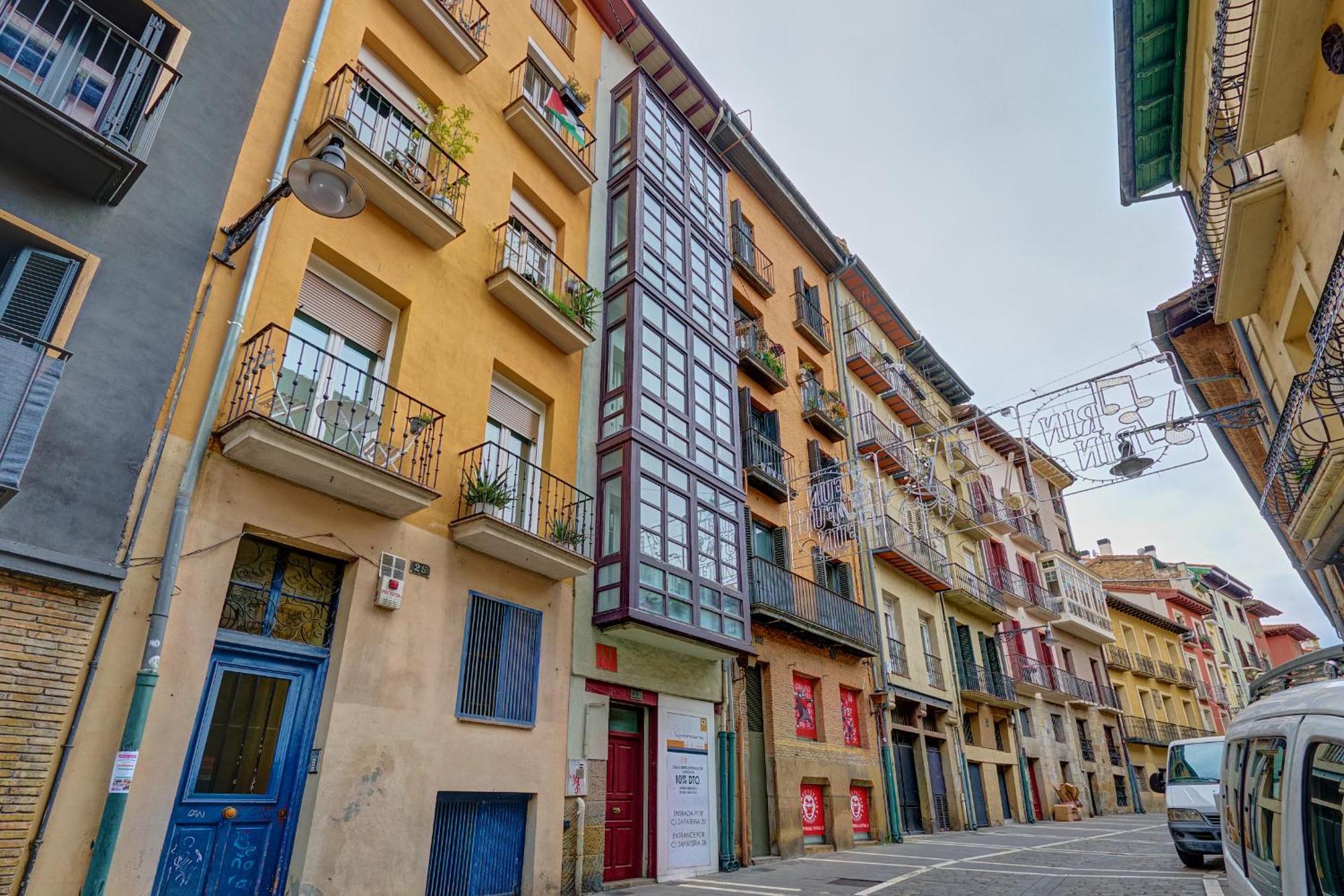 Heart Of Pamplona Apartments IV By Clabao Екстериор снимка