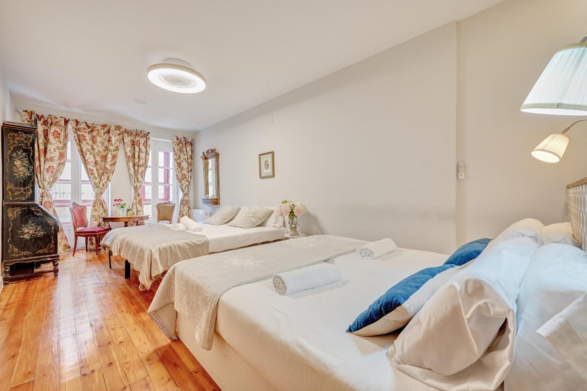 Heart Of Pamplona Apartments IV By Clabao Екстериор снимка