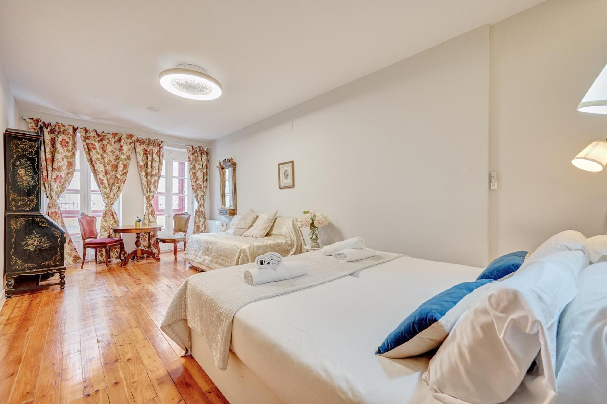 Heart Of Pamplona Apartments IV By Clabao Екстериор снимка